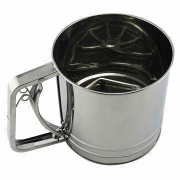 Spring action flour sifter - 5 cup