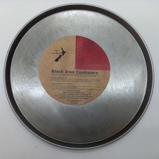 Dissco black iron pizza pan - 30cm
