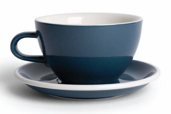 coffee and tea mugs, cups and saucers at Applewood 