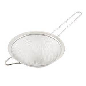 Stainless steel strainer - 18cm