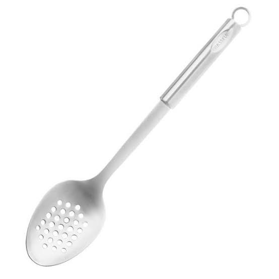Chasseur holed spoon