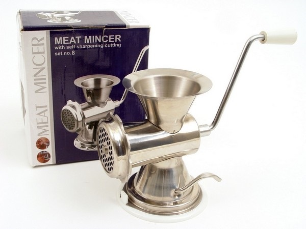 D.Line stainless steel meat mincer - size 8