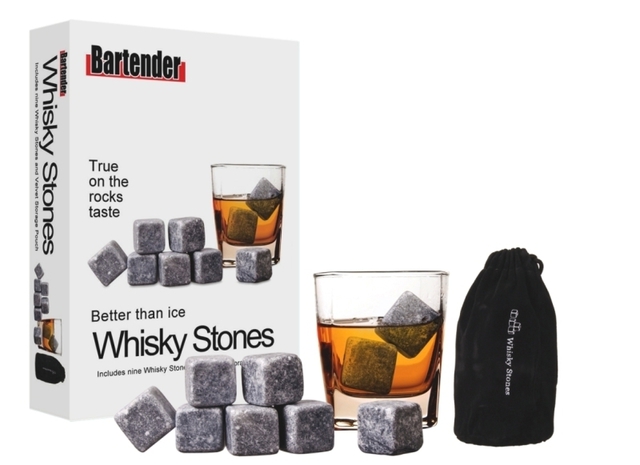 Bartender whisky rocks